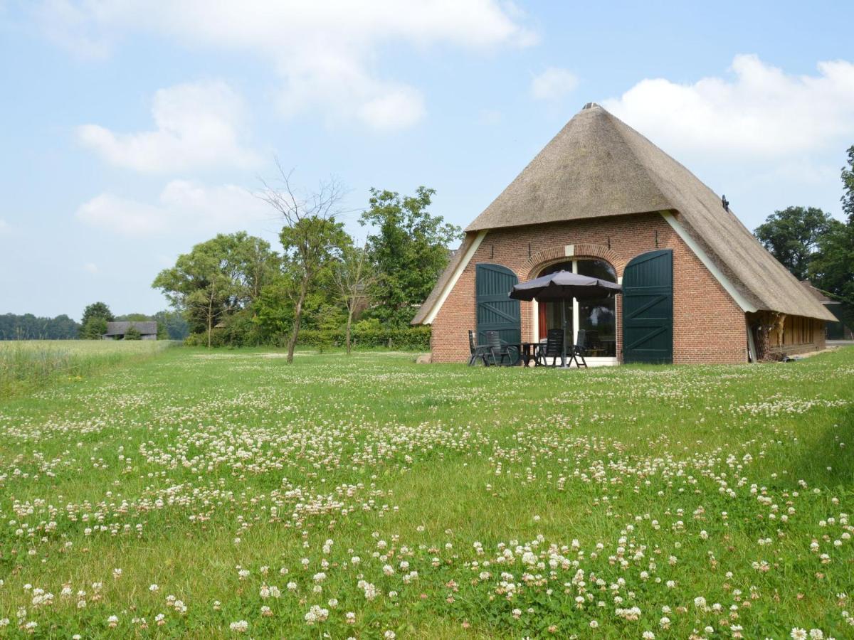 Monumental Farm In The Ash Landscape Geesteren (Gelderland) Exterior foto