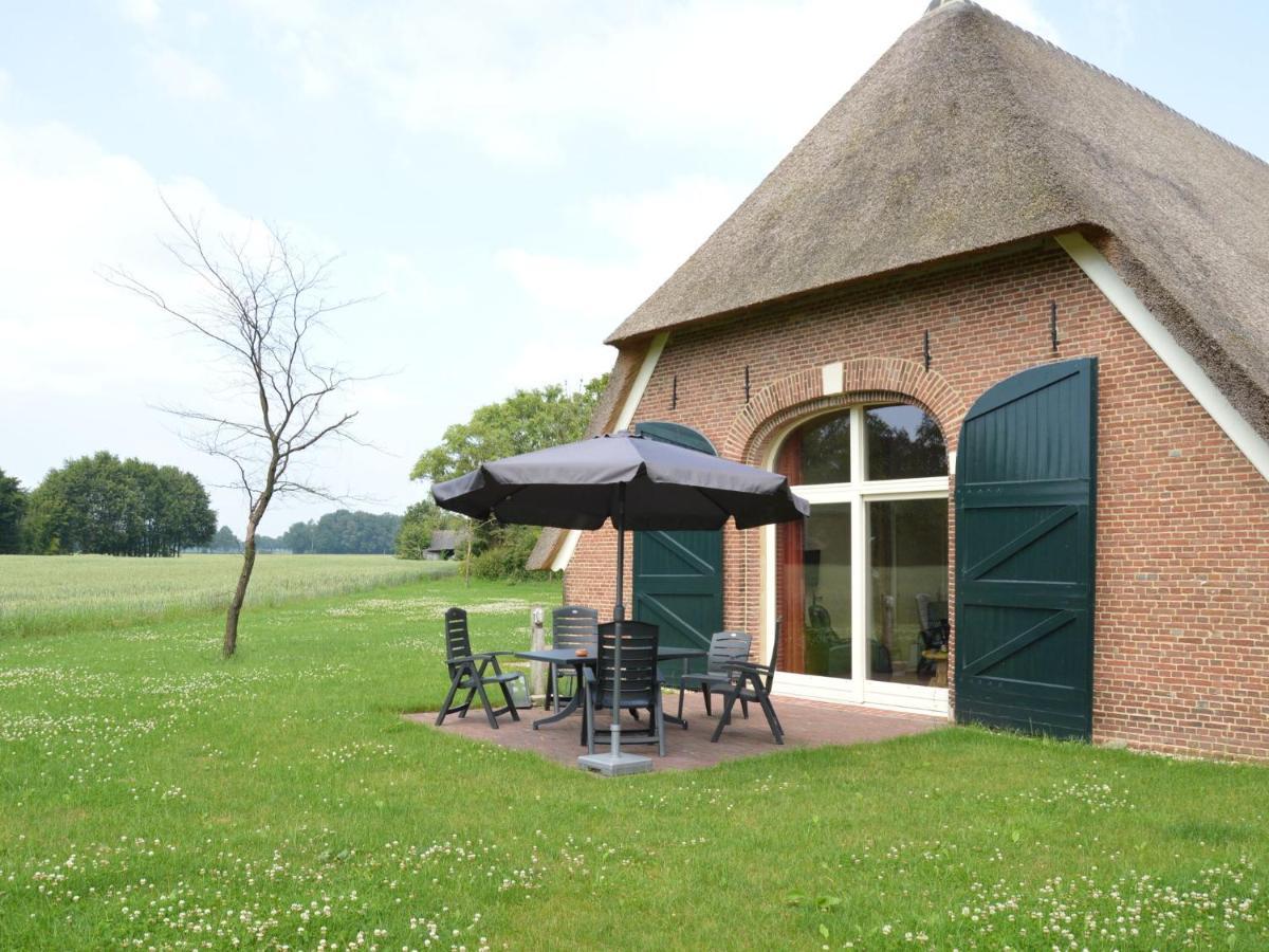 Monumental Farm In The Ash Landscape Geesteren (Gelderland) Exterior foto